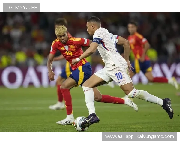 拉米尼·亚马尔复苏，巴萨在欧冠迎来希望与挑战，拉米雷斯巴萨