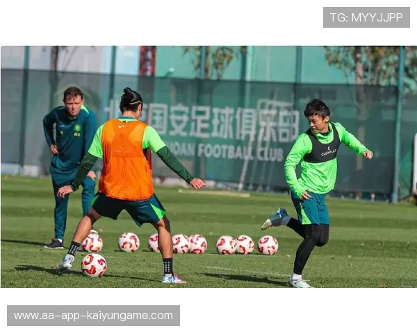 北京国安进攻端更立体,恩科洛洛拉边后再插中路 北京国安进攻端更立体,恩科洛洛拉边后再插中路